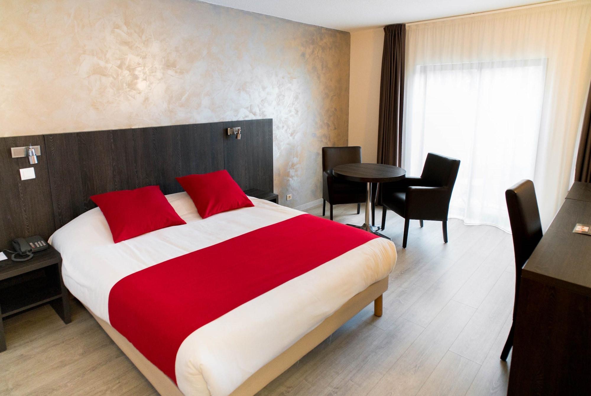 Ariane Hotel Fos Sur Mer โฟส์-ซูร์-แมร์ ภายนอก รูปภาพ