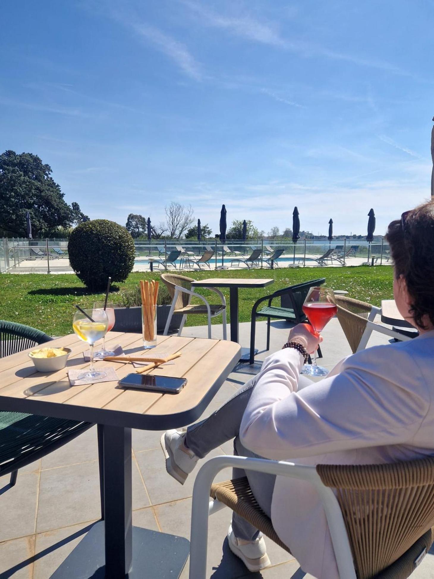Ariane Hotel Fos Sur Mer โฟส์-ซูร์-แมร์ ภายนอก รูปภาพ