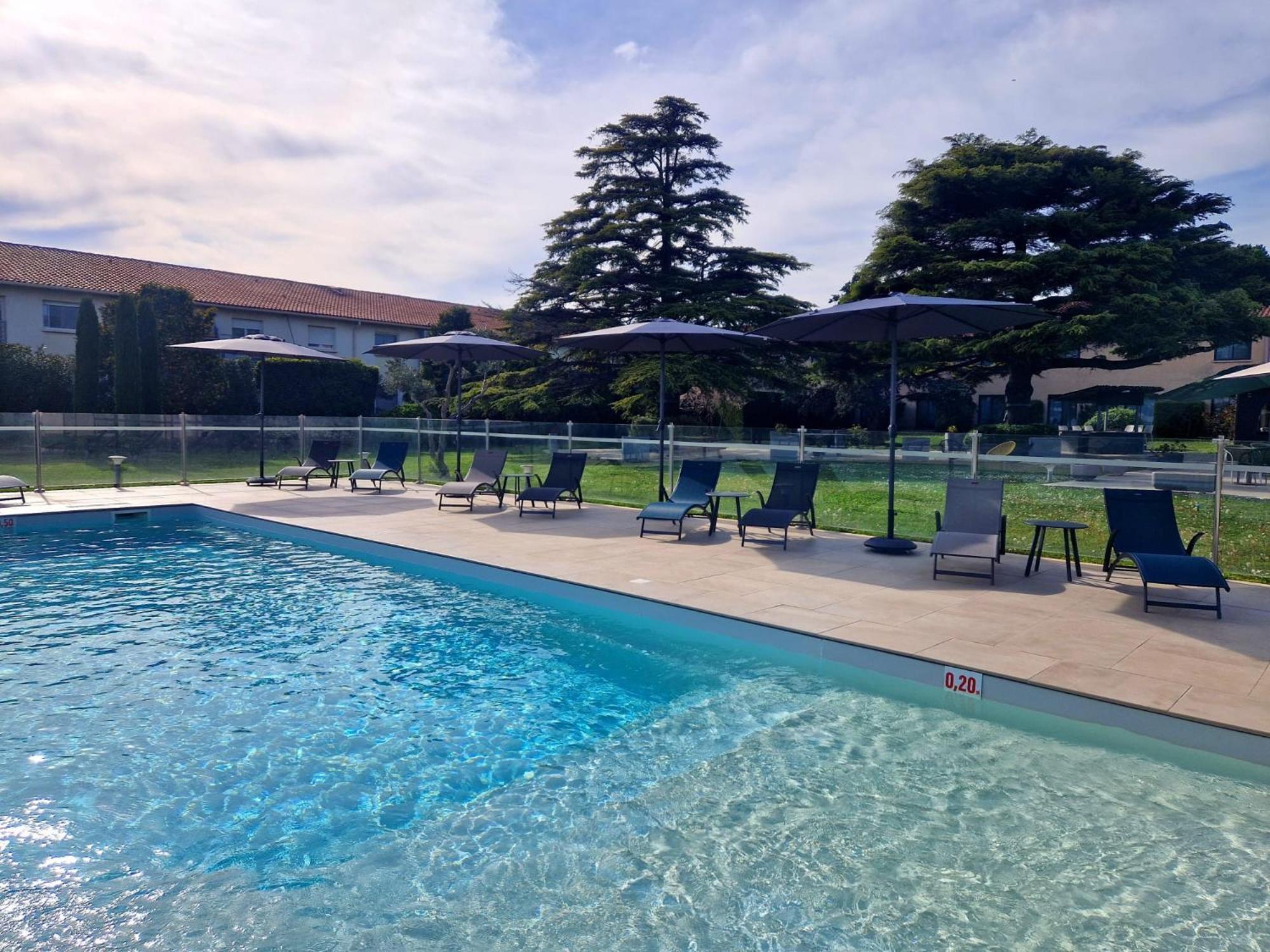 Ariane Hotel Fos Sur Mer โฟส์-ซูร์-แมร์ ภายนอก รูปภาพ
