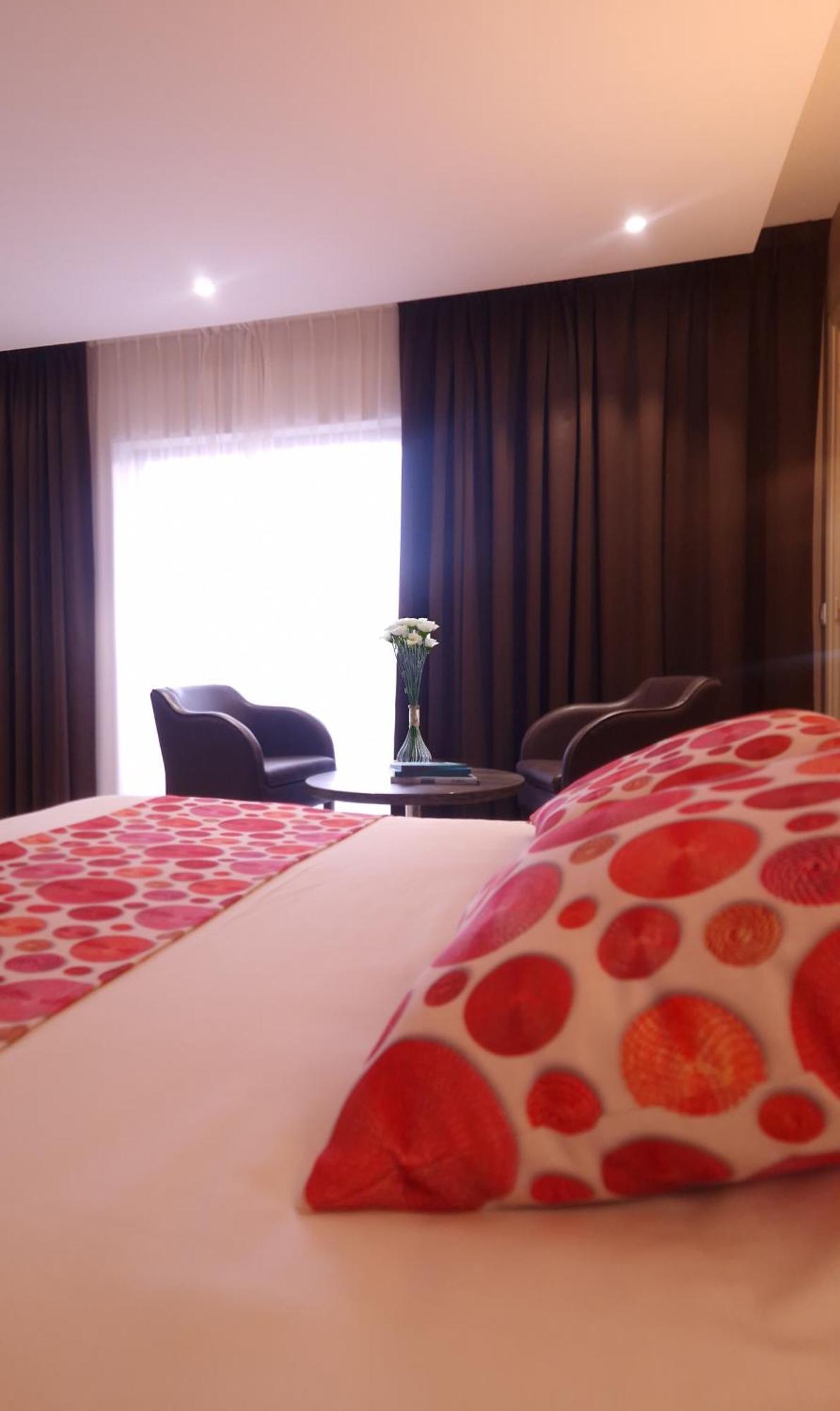 Ariane Hotel Fos Sur Mer โฟส์-ซูร์-แมร์ ภายนอก รูปภาพ