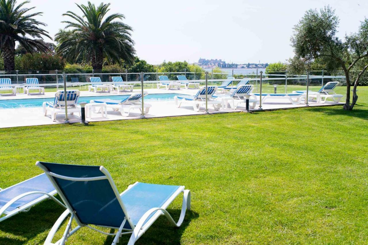 Ariane Hotel Fos Sur Mer โฟส์-ซูร์-แมร์ ภายนอก รูปภาพ