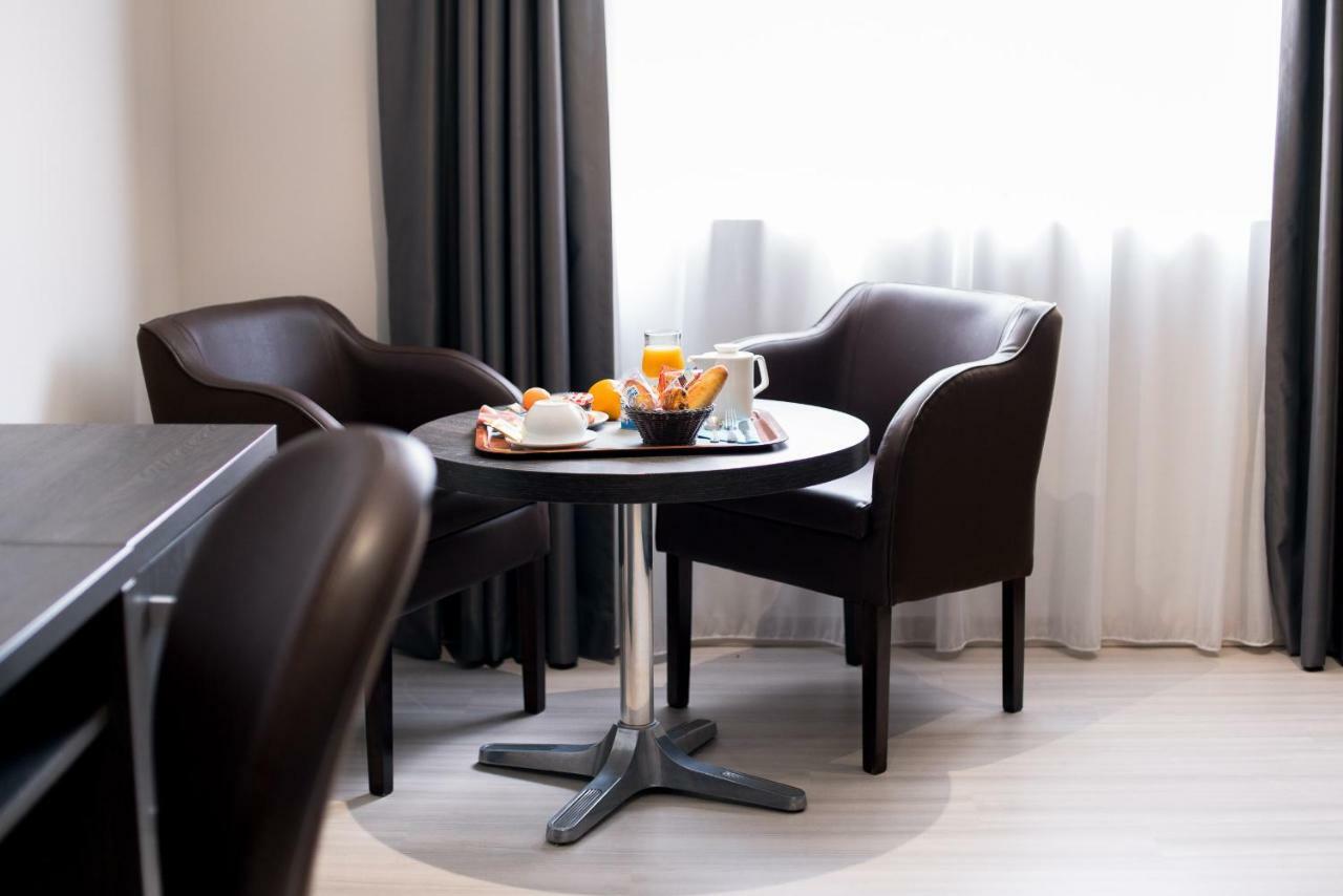 Ariane Hotel Fos Sur Mer โฟส์-ซูร์-แมร์ ภายนอก รูปภาพ
